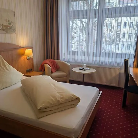 Stadthotel 3*